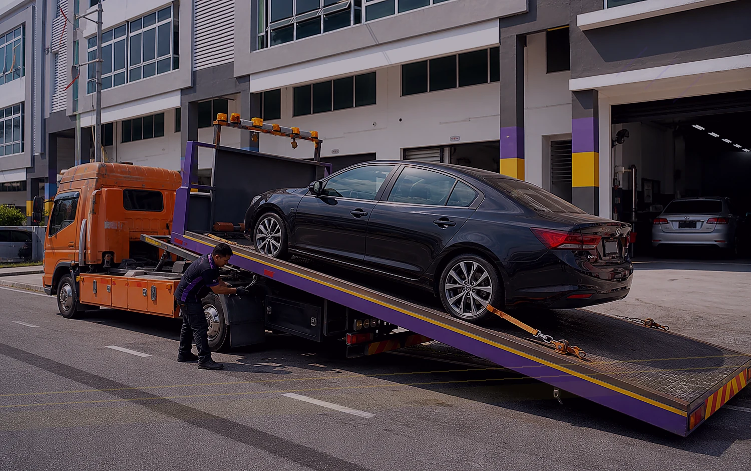24H Breakdown & Towing service at Platinum Service Center Kuantan